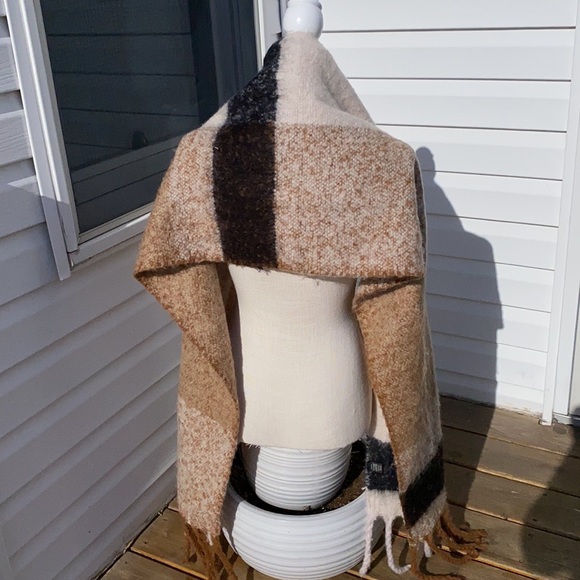 Luxury Wooly Scarf/wrap (HUGE!) Camel Check! NEW! 91” LONG! - Picture 4 of 9